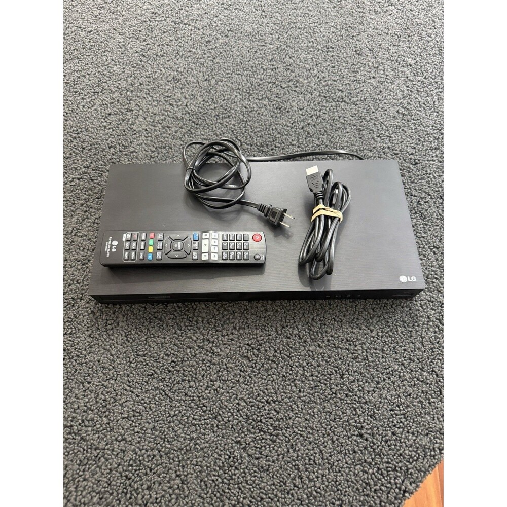 LG UBK80 4K Ultra HD Blu-ray Disc Player w/ OEM Remote, HDMI Cable TESTED